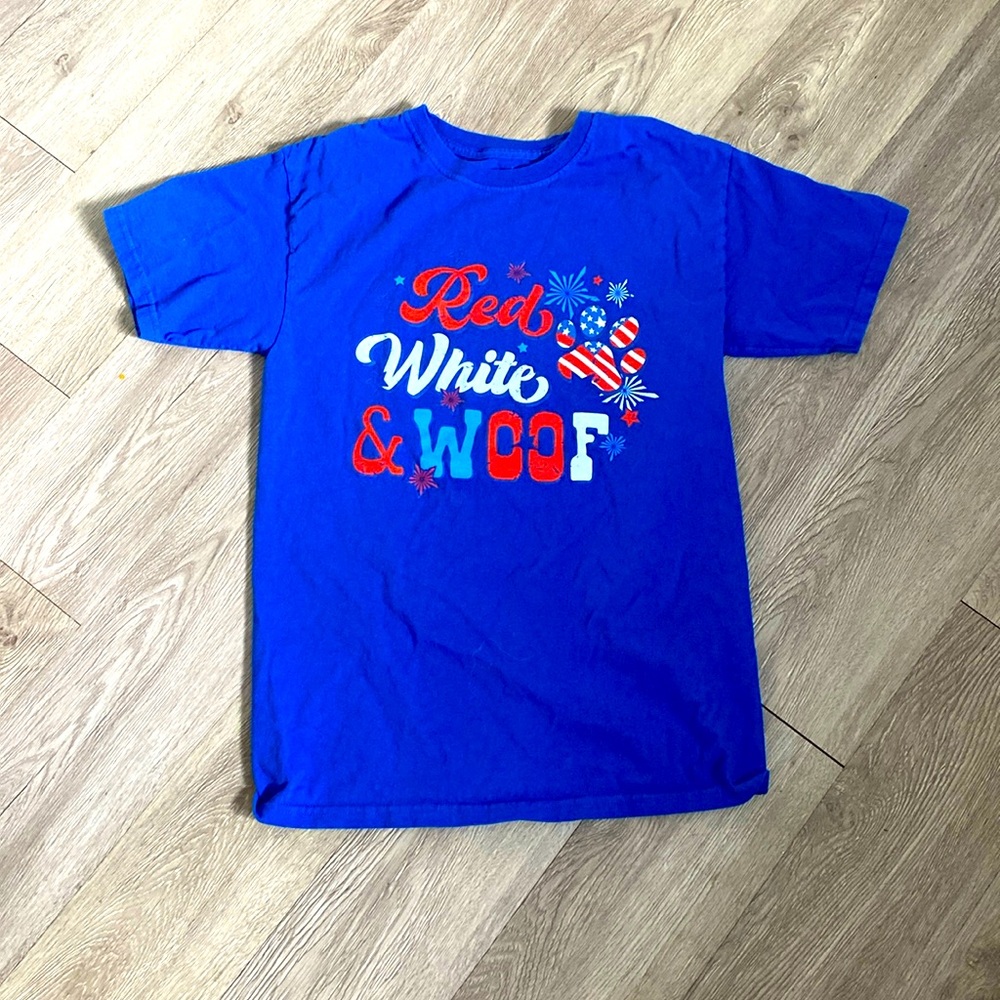 Holiday t shirt